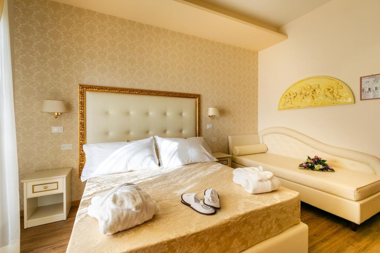 Hotel Mazzanti Мілано-Маріттіма Екстер'єр фото
