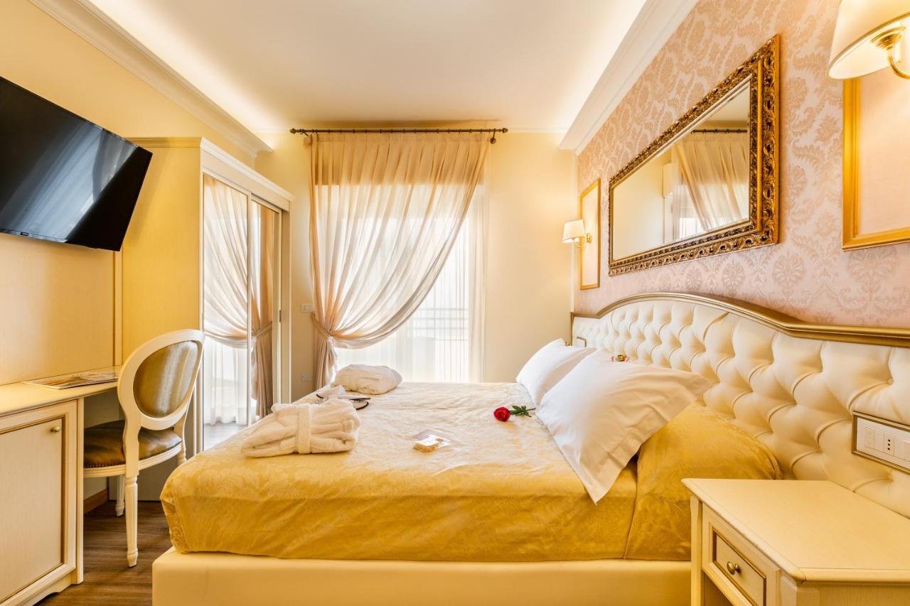Hotel Mazzanti Мілано-Маріттіма Екстер'єр фото