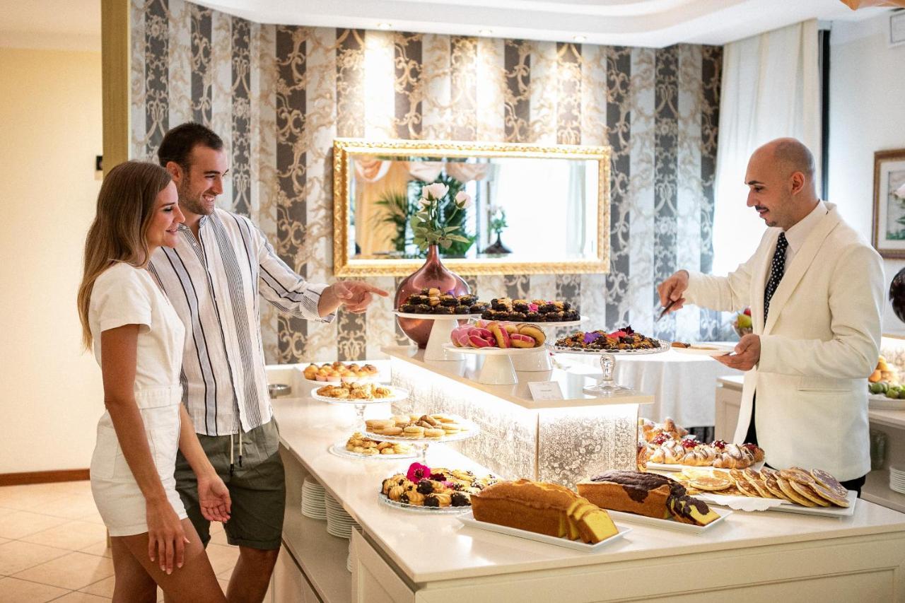 Hotel Mazzanti Мілано-Маріттіма Екстер'єр фото
